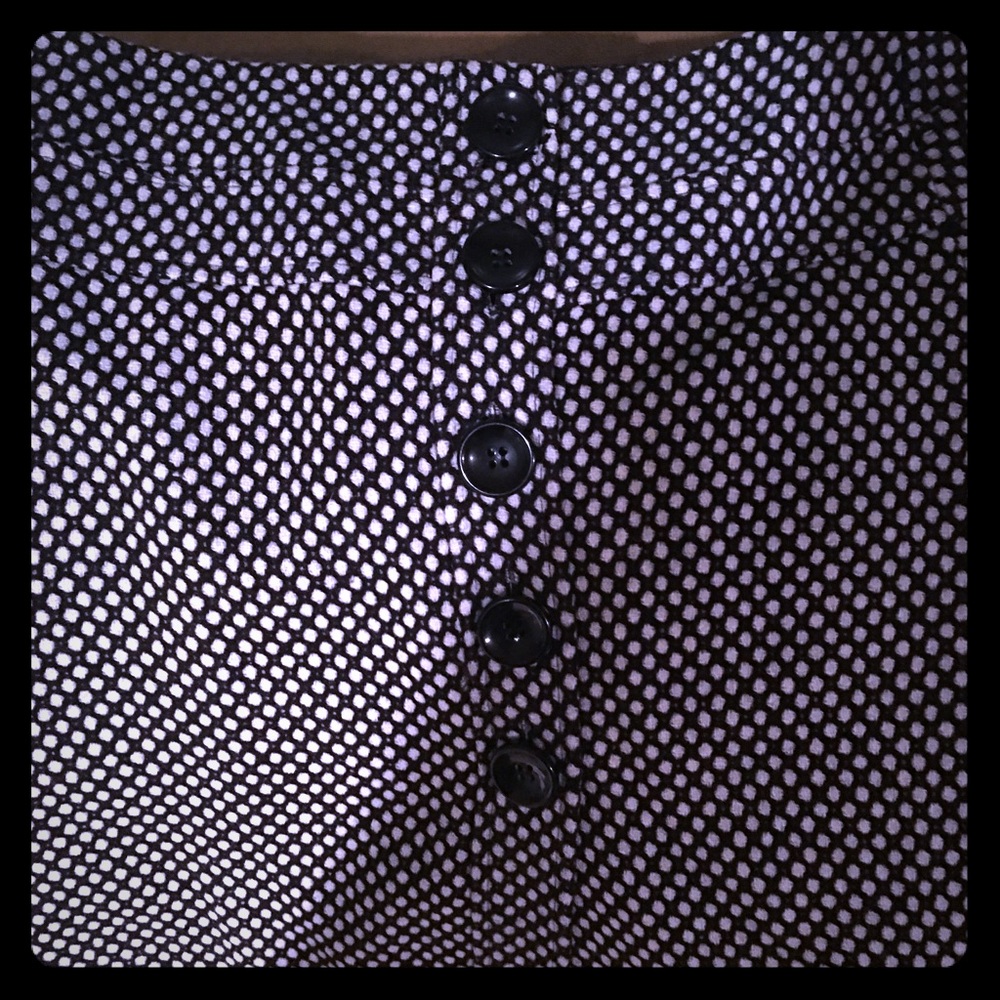 Classic TALBOTS black and white skirt